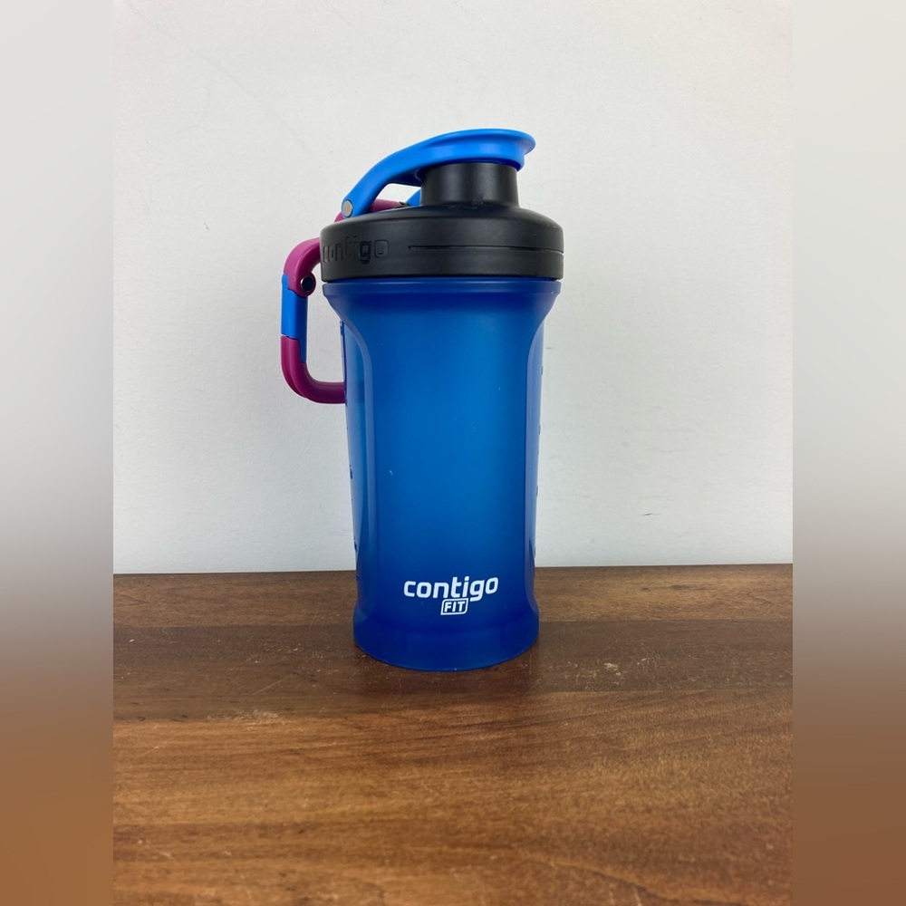 Contigo Fit Shaker Bottle 16oz Light Blue/Black/Pink Colorway Pre Owned Bottle